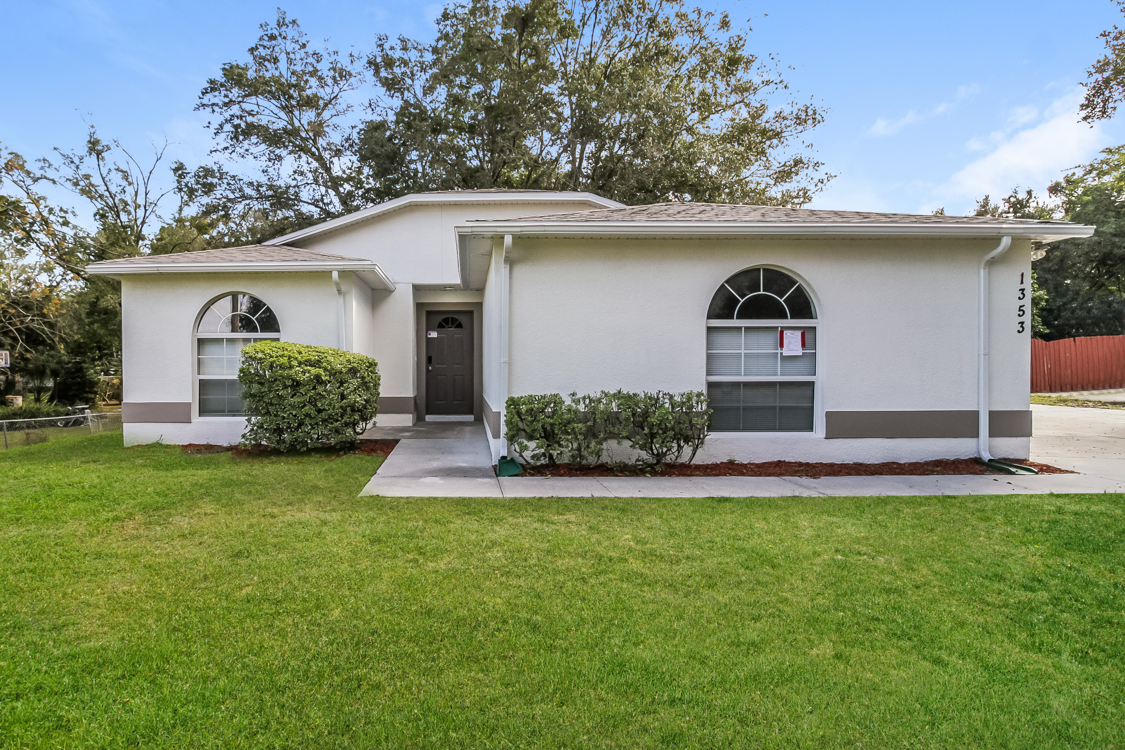 1353 Clarcona Rd Apopka, FL 32703